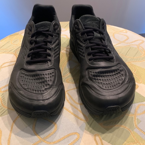 Altra Other - Altra Torin Black Leather runners